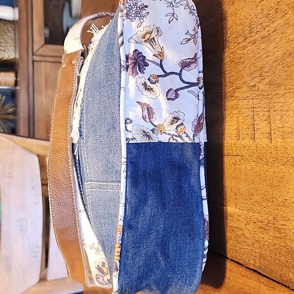 MYRA WESTERN FLORAL DENIM BAG - Picture 8 of 16